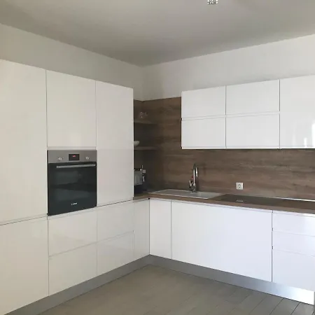 Apartament Ema