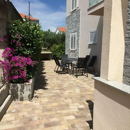 Ema Apartament *